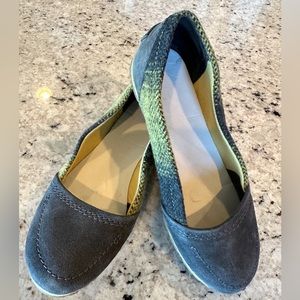 Sorel Women's Yaquina Moc Loafer Wool & Leather Slip on.  Grey/Yellow  Size 8